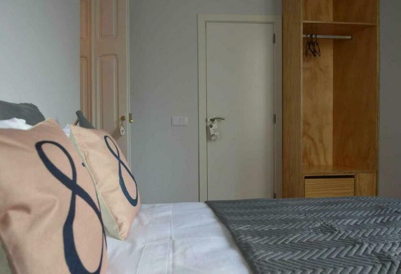 اتاق استاندارد, Baron Faro Guest House