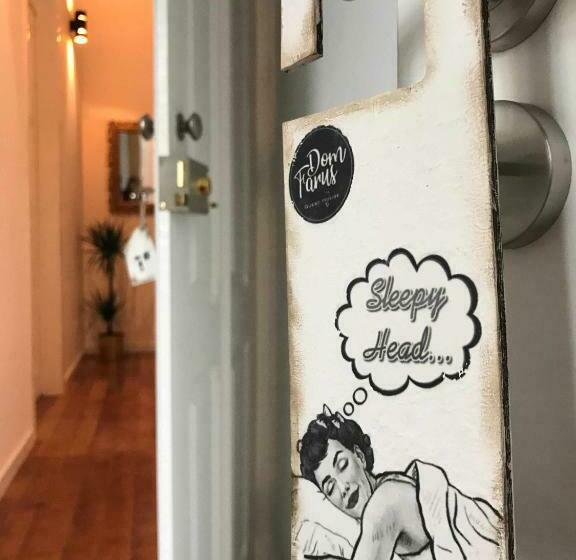 اتاق استاندارد, Baron Faro Guest House