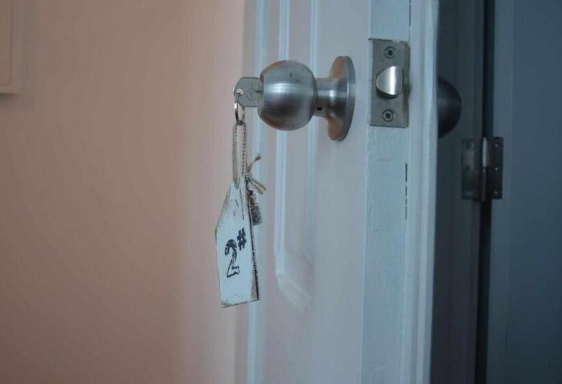 اتاق استاندارد, Baron Faro Guest House