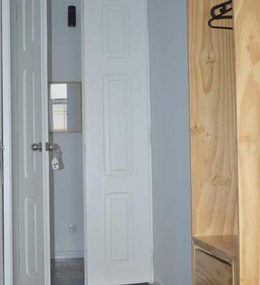 اتاق استاندارد, Baron Faro Guest House