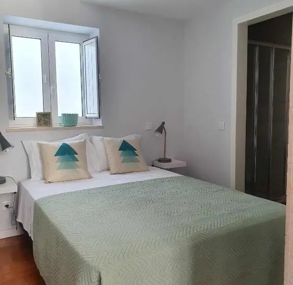 اتاق استاندارد سه نفره, Baron Faro   Guest House