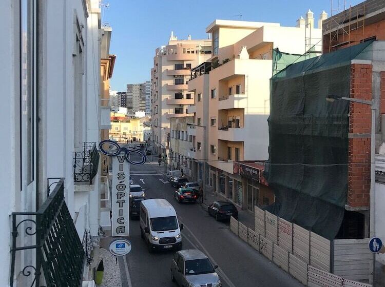 اتاق استاندارد, Baron Faro Guest House