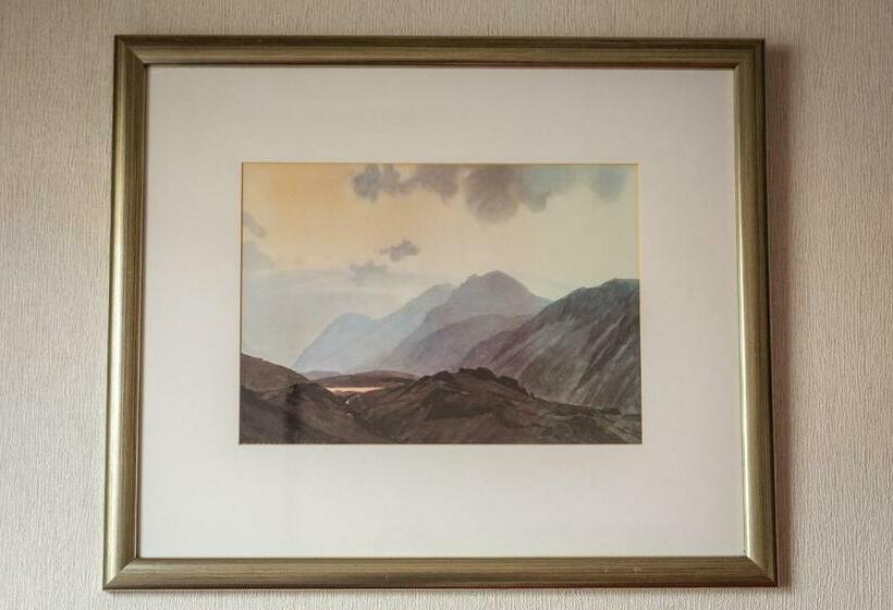 スタンダードルーム, Dorchester House