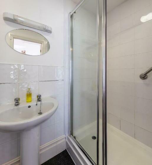 ファミリールーム, Dorchester House