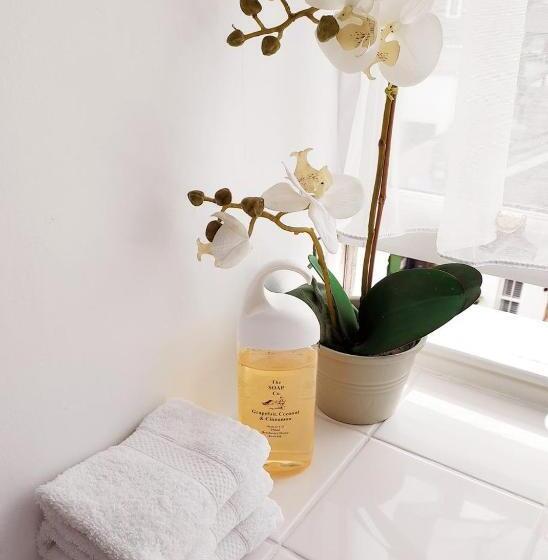 ファミリールーム, Dorchester House