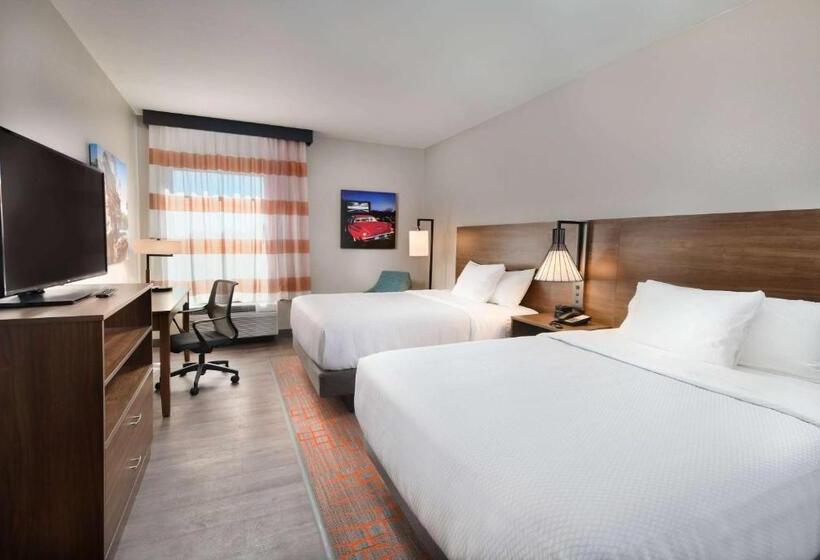 身障者適用スタンダードルーム, La Quinta Inn & Suites By Wyndham Wisconsin Dells Lake Delton