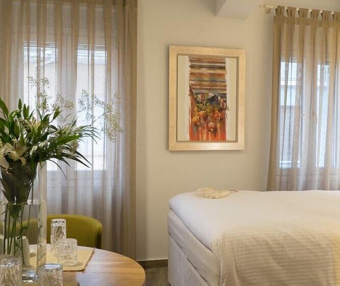 استودیوی لوکس, Villa Vilielmini