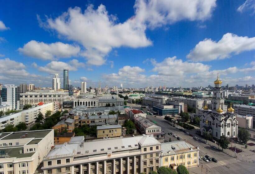 إستوديو قياسى, Radius Central House