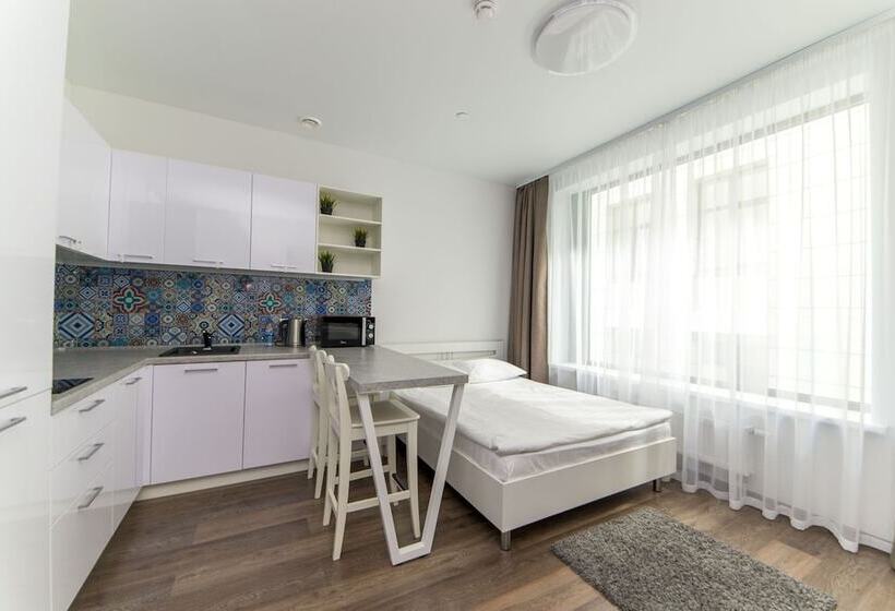 标准工作室, Radius Central House