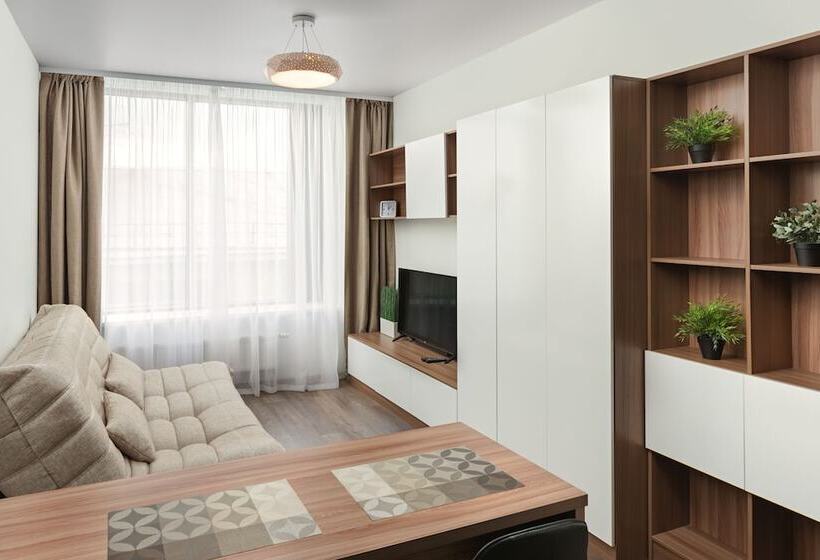 חדר סטודיו סטנדרד, Radius Central House