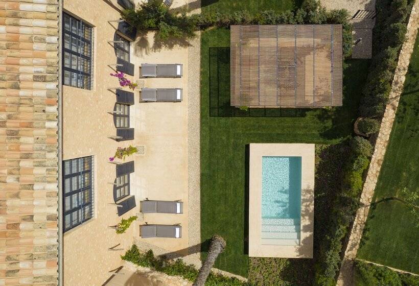 سوییت با استخر, Can Ferrereta