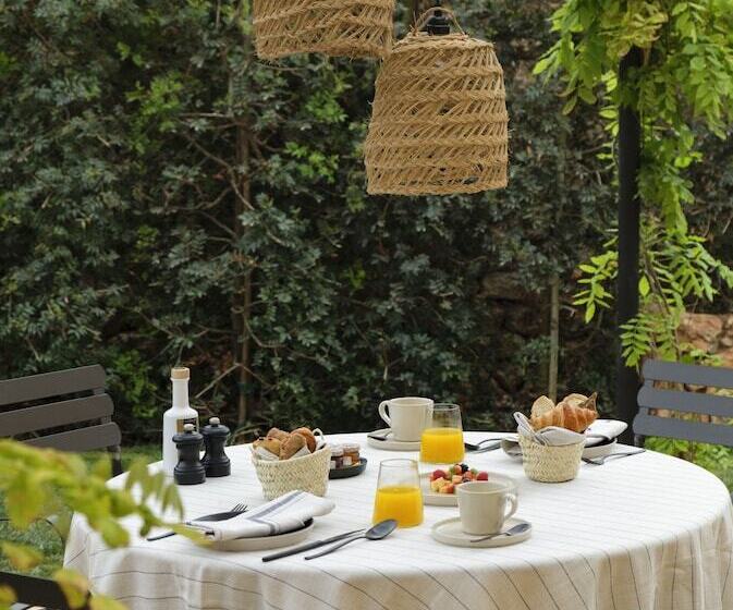 سوییت با استخر, Can Ferrereta