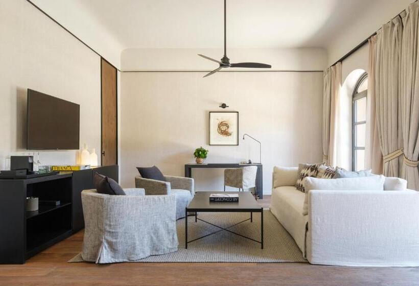 سوییت با استخر, Can Ferrereta