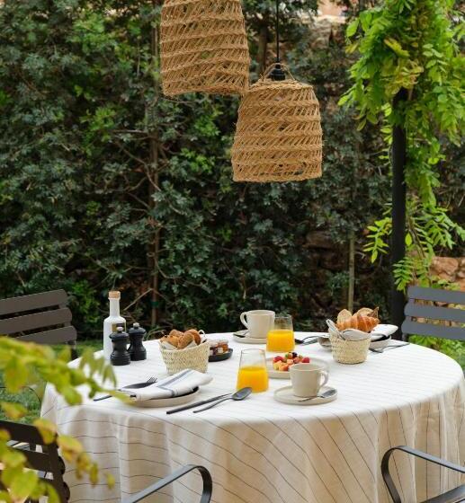 سوییت با استخر, Can Ferrereta