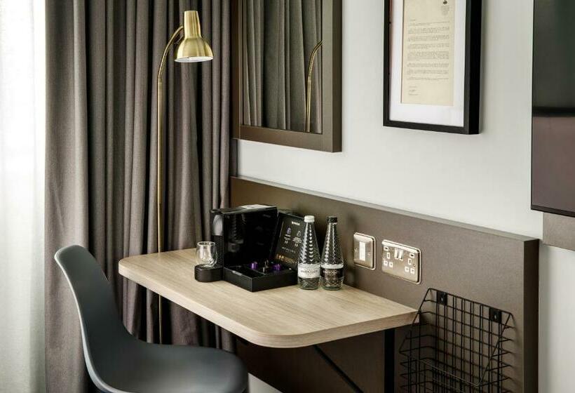 프레스티지 룸, Mercure Newport