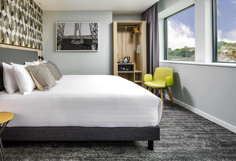 클래식 룸 더블 침대, Mercure Newport