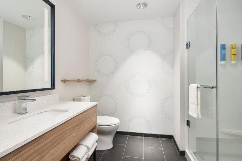 Стандартный Номер Кровать Кинг, Tru By Hilton Ft. Lauderdale Airport