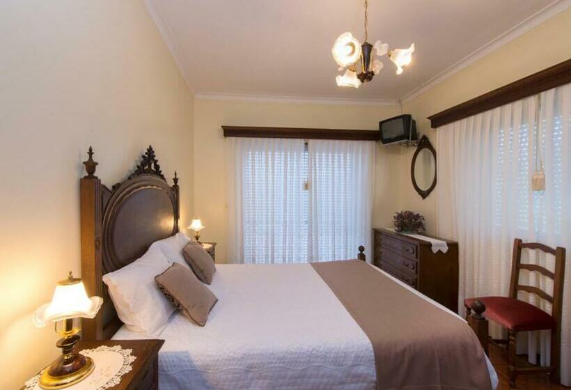 غرفة قياسية, Alojamento Correia