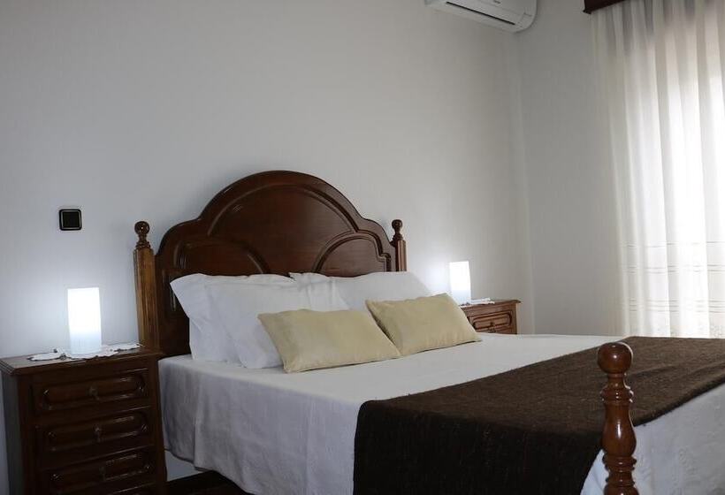 غرفة قياسية, Alojamento Correia