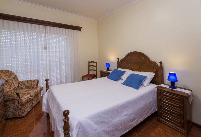 غرفة قياسية, Alojamento Correia