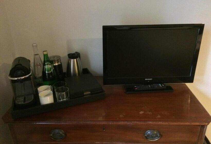 غرفة ديلوكس, Walltree House