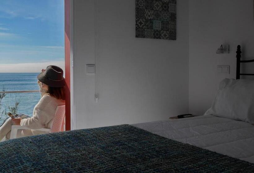 اتاق لوکس با بالکن و چشمانداز دریا, Garoupas Inn