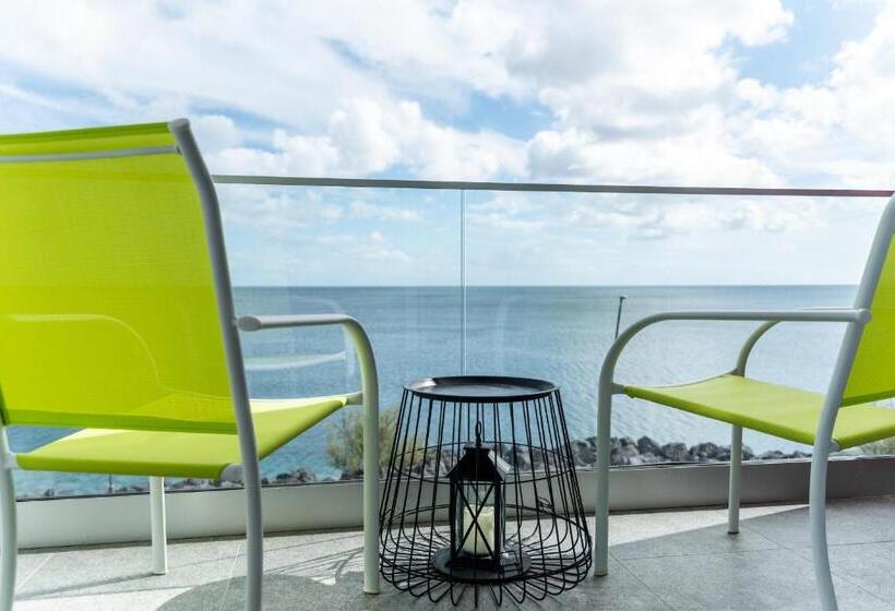 اتاق لوکس با بالکن و چشمانداز دریا, Garoupas Inn