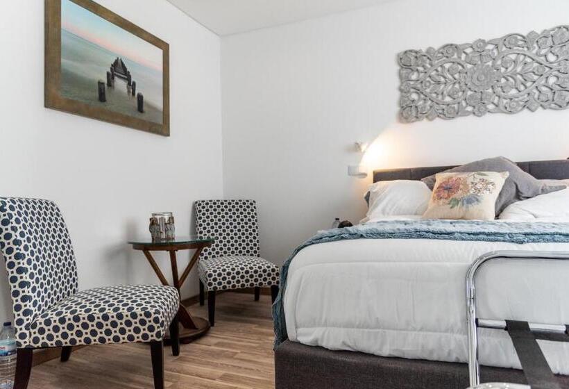 اتاق استاندارد, Garoupas Inn