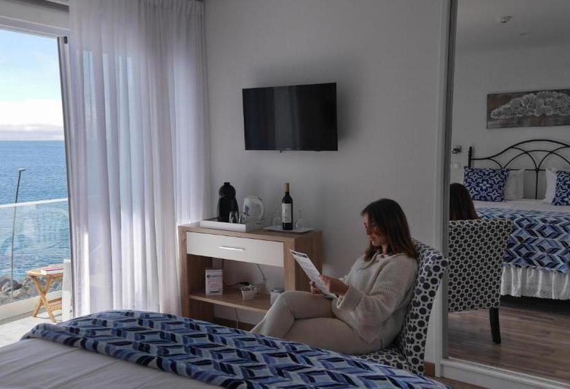 اتاق لوکس با بالکن و چشمانداز دریا, Garoupas Inn