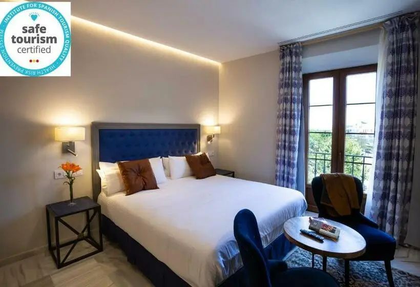 استودیوی لوکس, Plazuela Del Carbón Suites