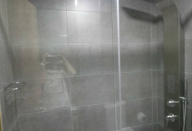 חדר סטנדרט, Hostal Montreal