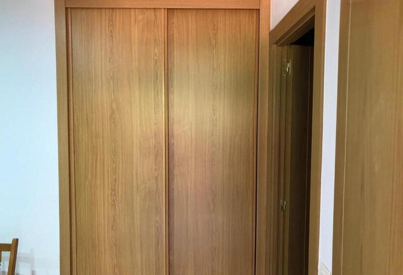 חדר סטנדרט נוף להרים, Hostal Montreal