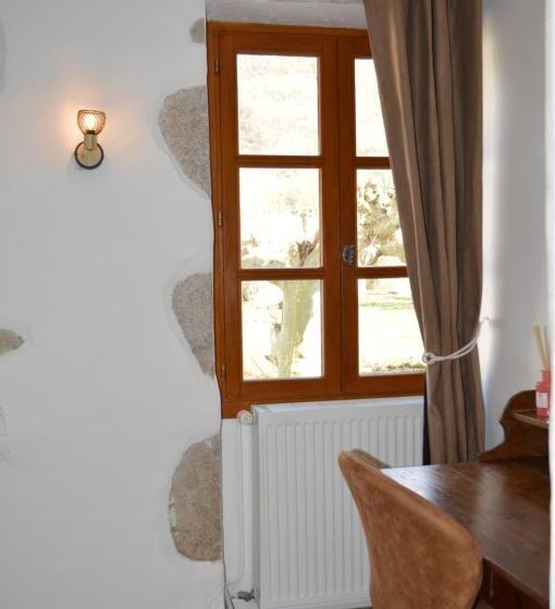 בית, 2 חדרי שינה, J&g House