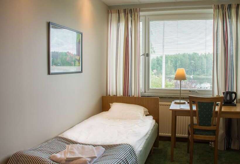 Quarto Estandar Individual, Pensionat Lungsund