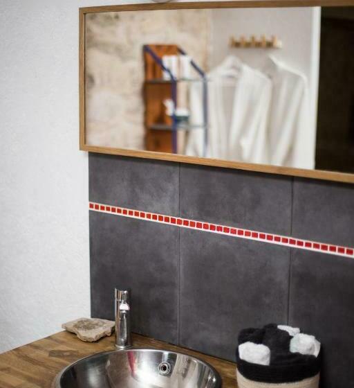 디럭스 스위트 킹 침대, La Belugue