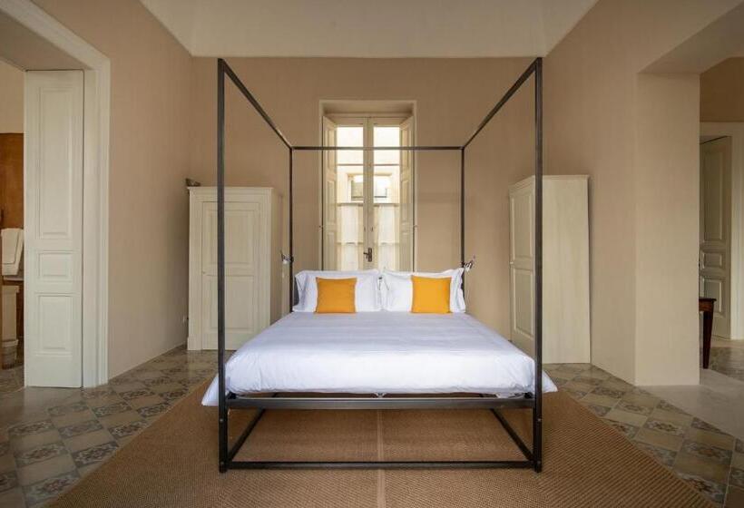 חדר דלוקס לשלושה, Palazzo Garzia   Dimora Storica