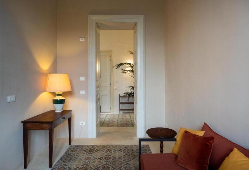 חדר דלוקס לשלושה, Palazzo Garzia   Dimora Storica