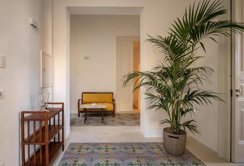 חדר דלוקס עם מרפסת, Palazzo Garzia   Dimora Storica