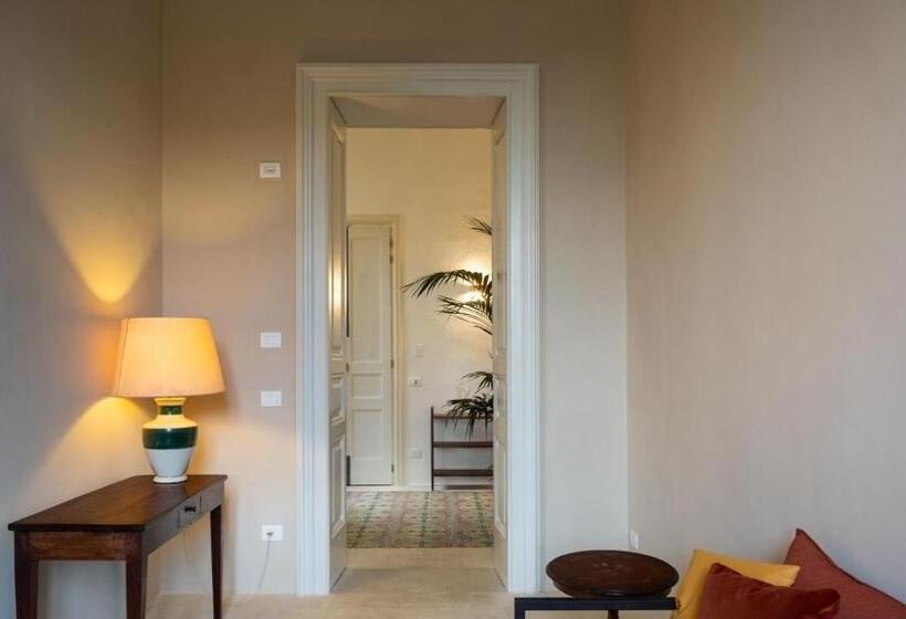 חדר דלוקס לשלושה, Palazzo Garzia   Dimora Storica