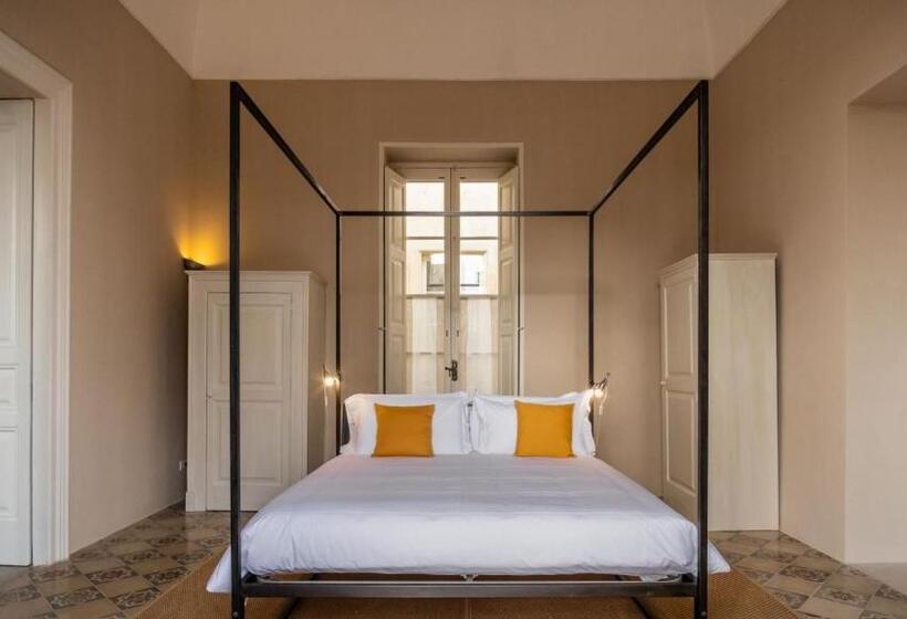 חדר דלוקס לשלושה, Palazzo Garzia   Dimora Storica