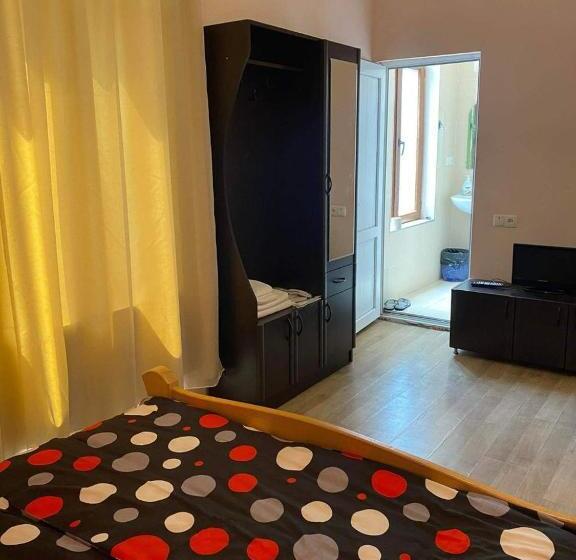 اتاق اکونومی, Kanudosi