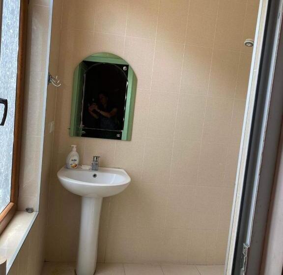 اتاق اکونومی, Kanudosi