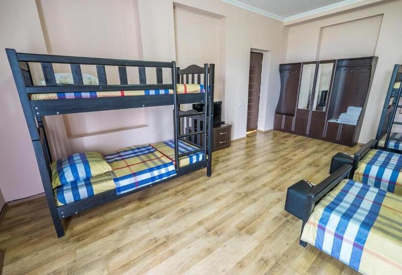 اتاق خانوادگی, Kanudosi