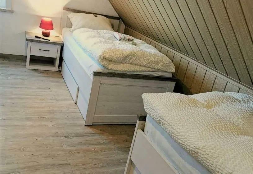 Standard-huone Jaettu Kylpyhuone, Landhotel Heidkrug