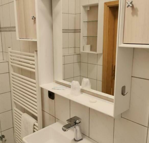 经济房, Landhotel Heidkrug