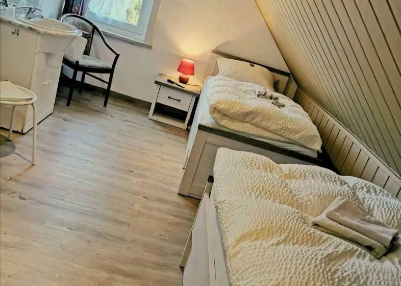 Standard-huone Jaettu Kylpyhuone, Landhotel Heidkrug