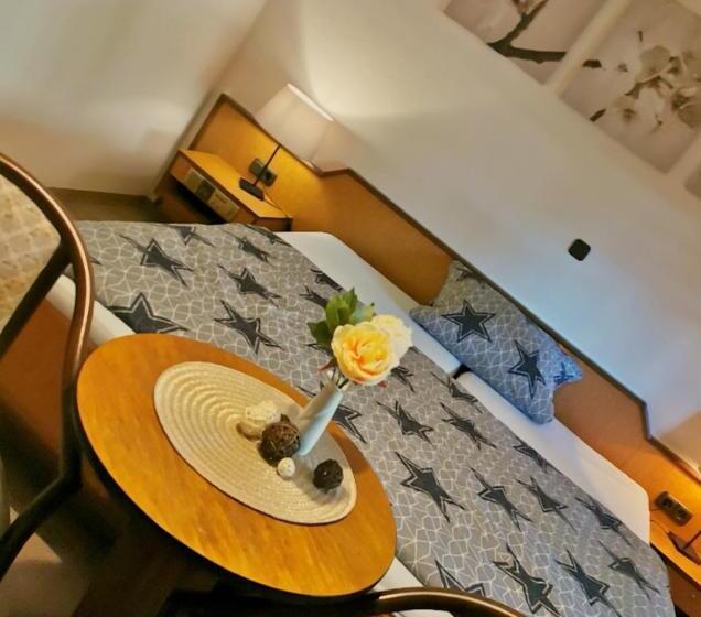 经济房, Landhotel Heidkrug