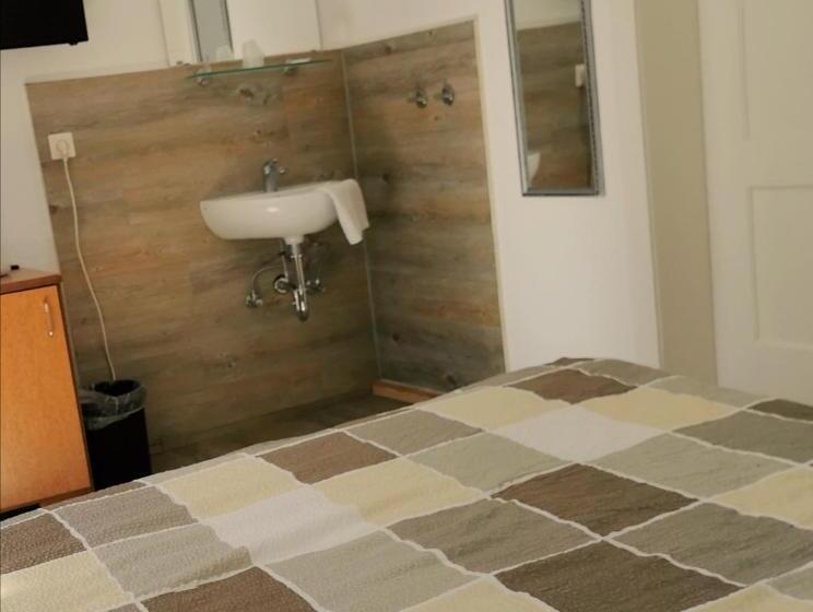 经济房, Landhotel Heidkrug