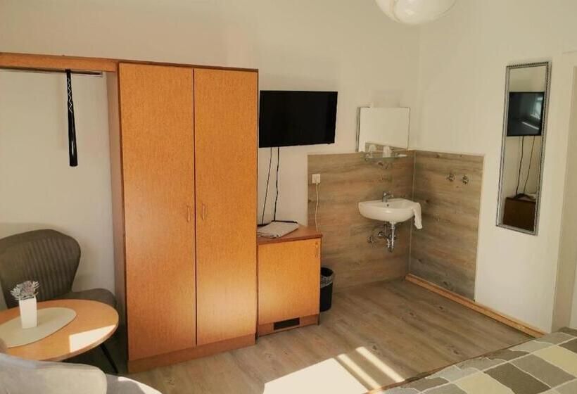 经济房, Landhotel Heidkrug