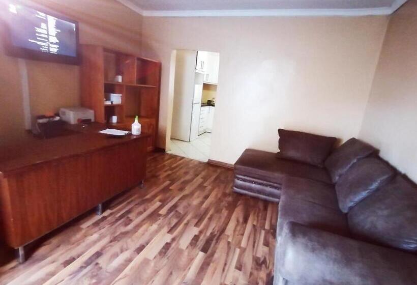 اتاق اکونومی, Olive Shade B&b